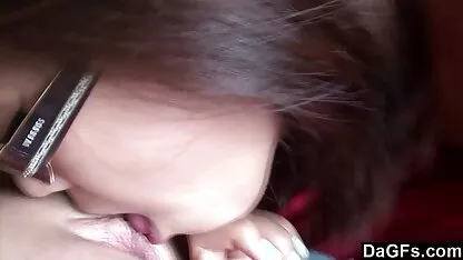 छोटी सेक्सी फिल्म वीडियो फुल एचडी तैसा किशोर खुद के साथ खेल रहा है