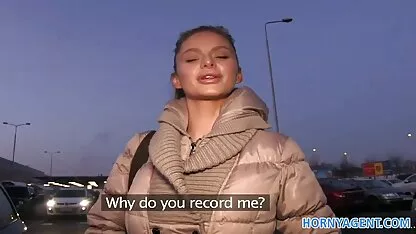 कुछ सेक्सी पोज़ में मेरी देवी मूवी सेक्सी हिंदी में वीडियो