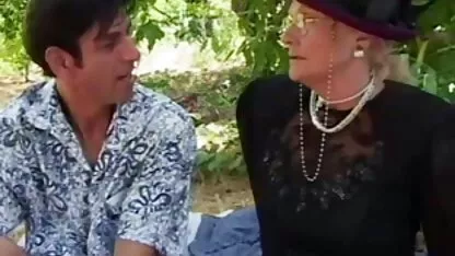 संचिका एमआईएलए किशोर एम्बर सिखाता है कि कैसे सेक्सी हिंदी मूवी वीडियो में बकवास और सह स्वैप के लिए